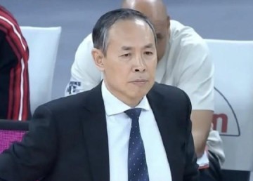 开云体育入口-许利民：如此困难的情况下大家坚持到了最后，取胜全靠精神力